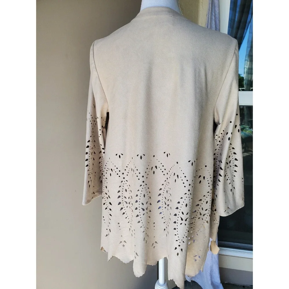 Chicos Faux Suede Open Front‎ Cardigan Womens S Tan Laser Cut Scalloped Hem Boho